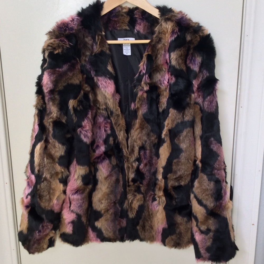 💜NWOT BAR III FAUX FUR COAT💜 - Picture 2 of 7